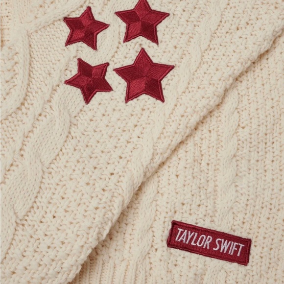 ISO legit Taylor Swift cardigans Folklore, Taylor Swift tag & Holiday green/tan - Picture 14 of 14